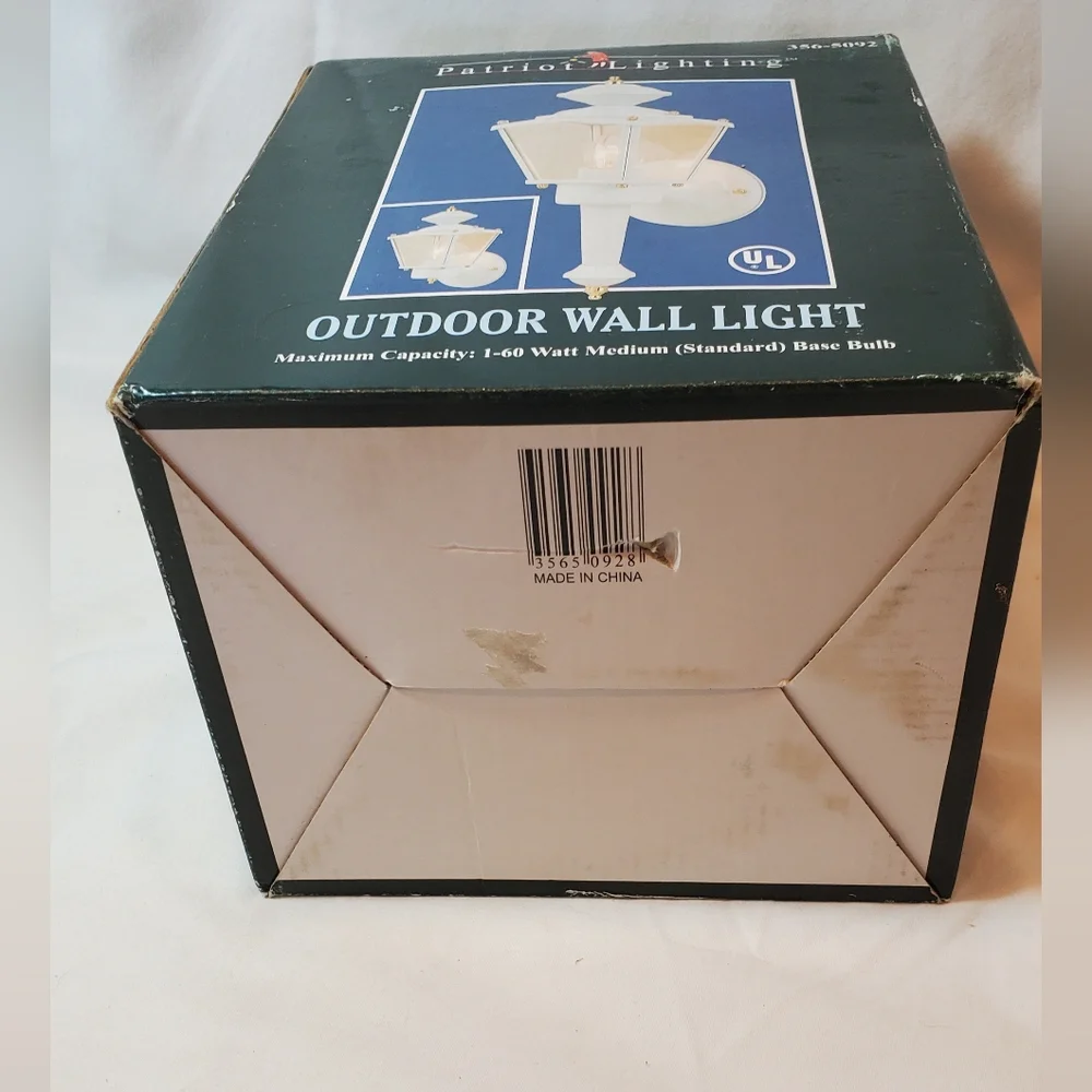 Patriot Lighting Vintage Outdoor Wall Light #356-5092 Colonial Style NOS